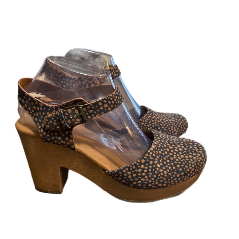 Universal Thread Platform Clog Sandals Women Size 8 Brown Dotted Wood Block Heel